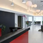 Golden Tulip Reiss