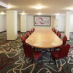 Ξενοδοχείο Golden Tulip Reiss 4*