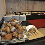 Golden Tulip Reiss 4*
