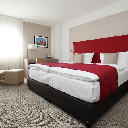 Golden Tulip Reiss Отель