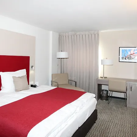 Golden Tulip Reiss Hotel 4*