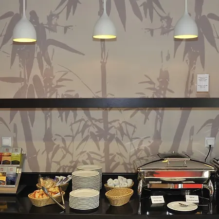 Hotel Golden Tulip Reiss