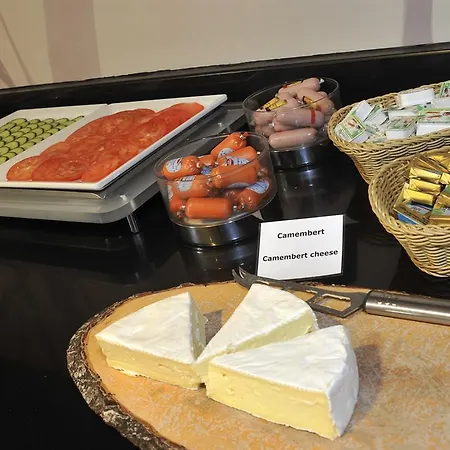 Hotel Golden Tulip Reiss