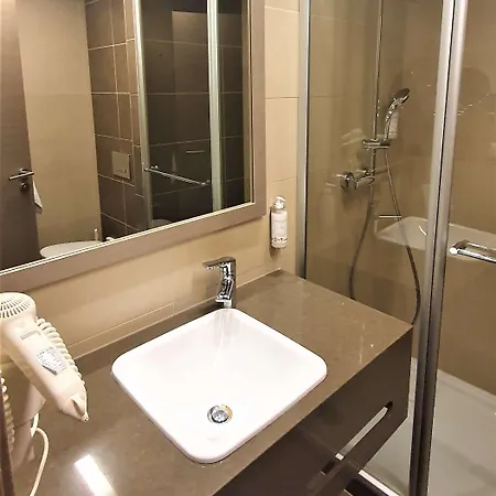 Golden Tulip Reiss 4* Кассель