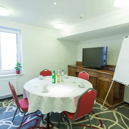 Golden Tulip Reiss Отель