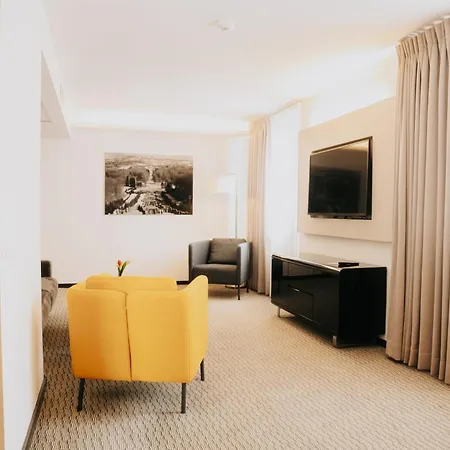 Golden Tulip Reiss