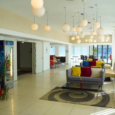 Golden Tulip Reiss Hotel 4*