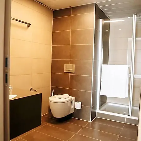 Hotel Golden Tulip Reiss 4*