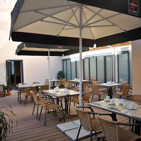 Golden Tulip Reiss Hotel 4*