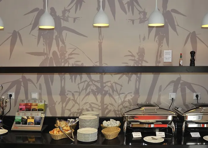 Hotel Golden Tulip Reiss