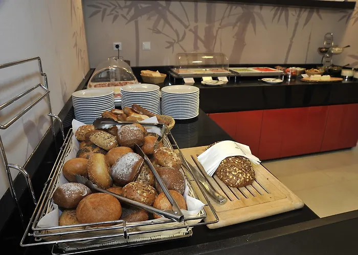 Golden Tulip Reiss 4*