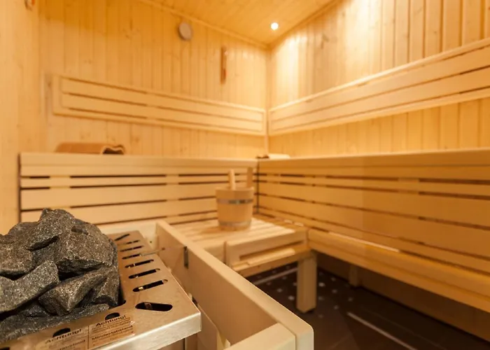 Golden Tulip Reiss Hotel 4*