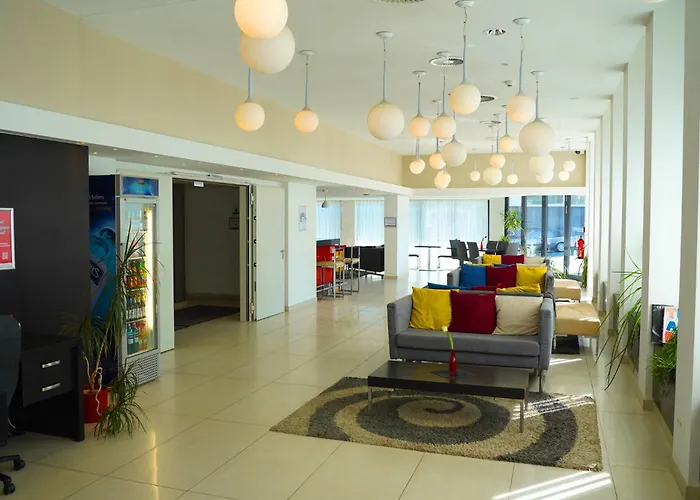 Golden Tulip Reiss Hotel 4*