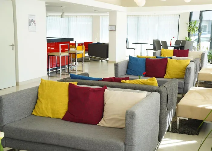 Hotel Golden Tulip Reiss 4*