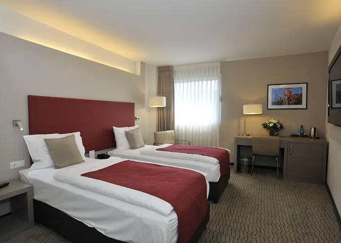 Golden Tulip Reiss Hotel 4*