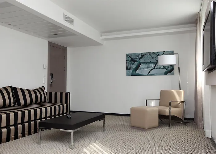 Hotel Golden Tulip Reiss